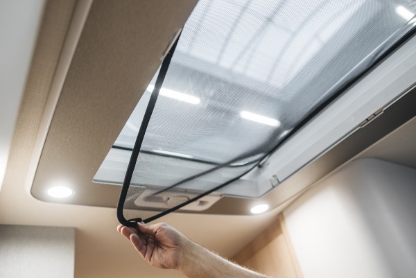 Cassette à lamelles en aluminium pour le nouveau ventilateur de toit panoramique 800 x 500